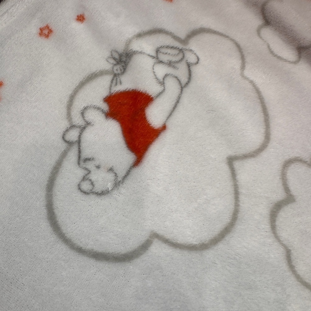 NWOT Disney Winnie the Pooh White and Orange Kids Baby Blanket 30 x 36 in - Picture 4 of 4